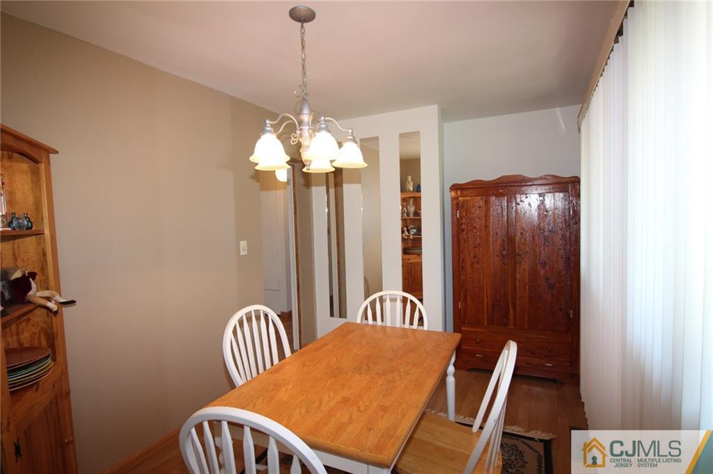 110 Kendall Road Kendall Park, NJ 08824 - Photo 11 of 25 Gallery Image 11