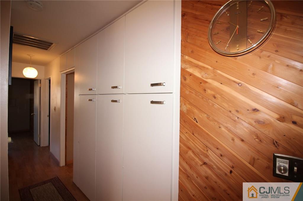 110 Kendall Road Kendall Park, NJ 08824 - Photo 16 of 25 Gallery Image 16