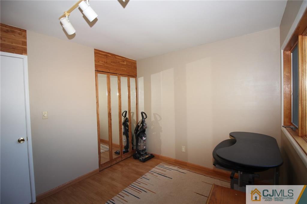 110 Kendall Road Kendall Park, NJ 08824 - Photo 18 of 25 Gallery Image 18