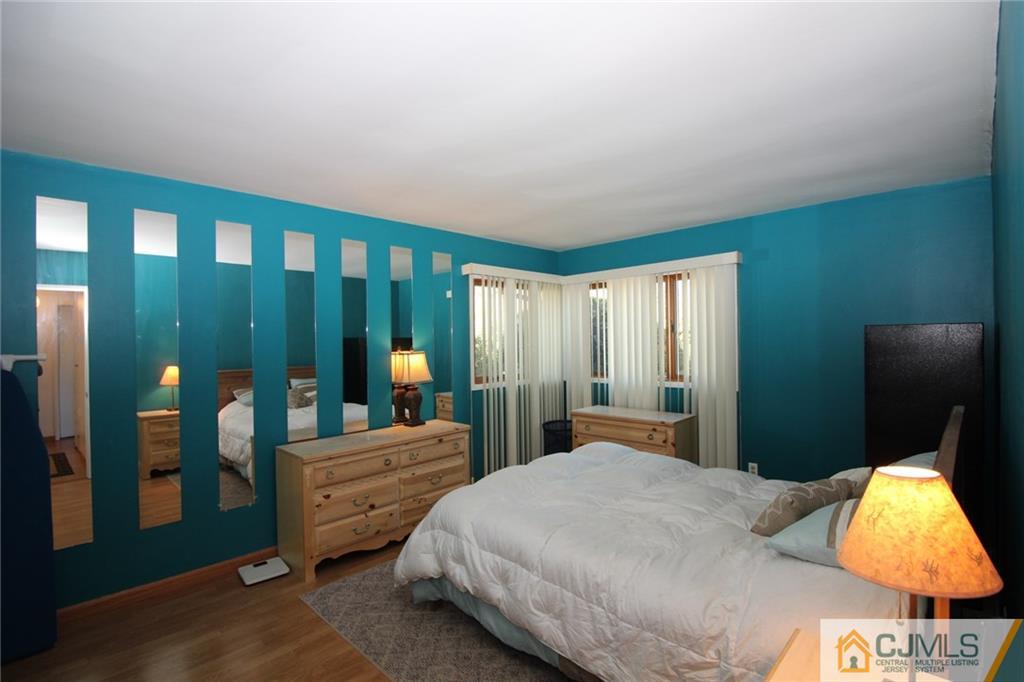 110 Kendall Road Kendall Park, NJ 08824 - Photo 21 of 25 Gallery Image 21