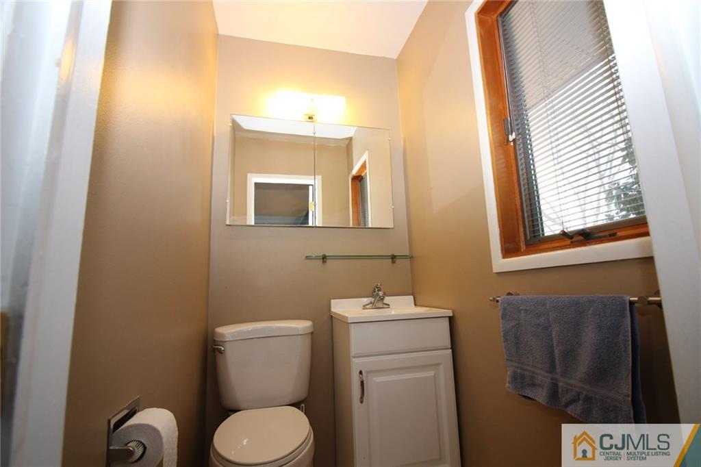 110 Kendall Road Kendall Park, NJ 08824 - Photo 23 of 25 Gallery Image 23