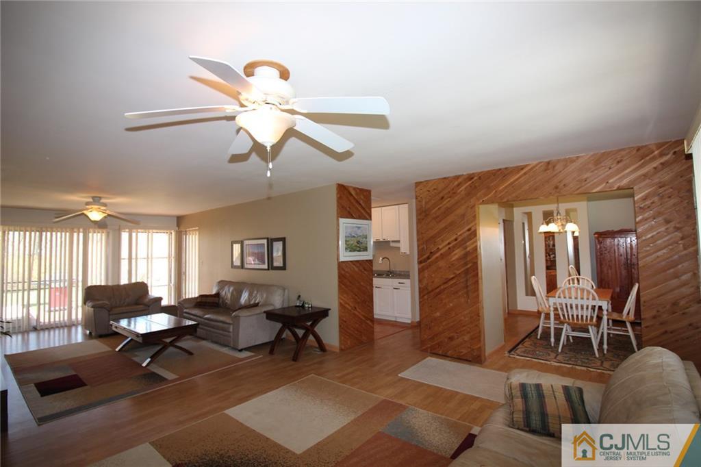 110 Kendall Road Kendall Park, NJ 08824 - Photo 6 of 25 Gallery Image 6