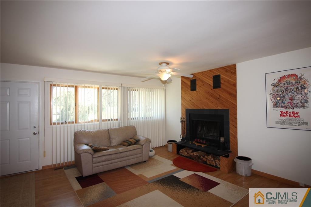110 Kendall Road Kendall Park, NJ 08824 - Photo 10 of 25 Gallery Image 10