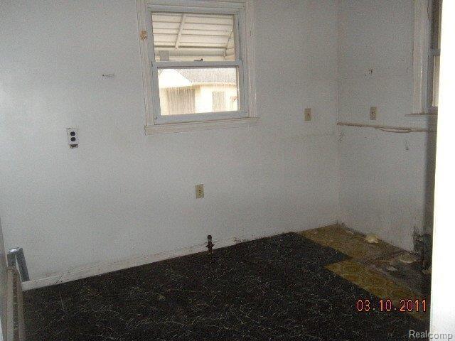 6752 Beech Daly Road Taylor, MI 48180 - Photo 8 of 14 DSCN0857.JPG