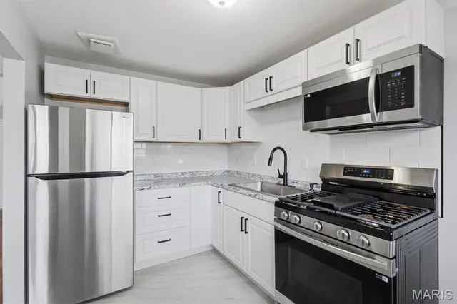 $154,900 | 1923 Nashua Drive, Dellwood, MO 63136