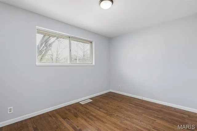 $154,900 | 1923 Nashua Drive, Dellwood, MO 63136