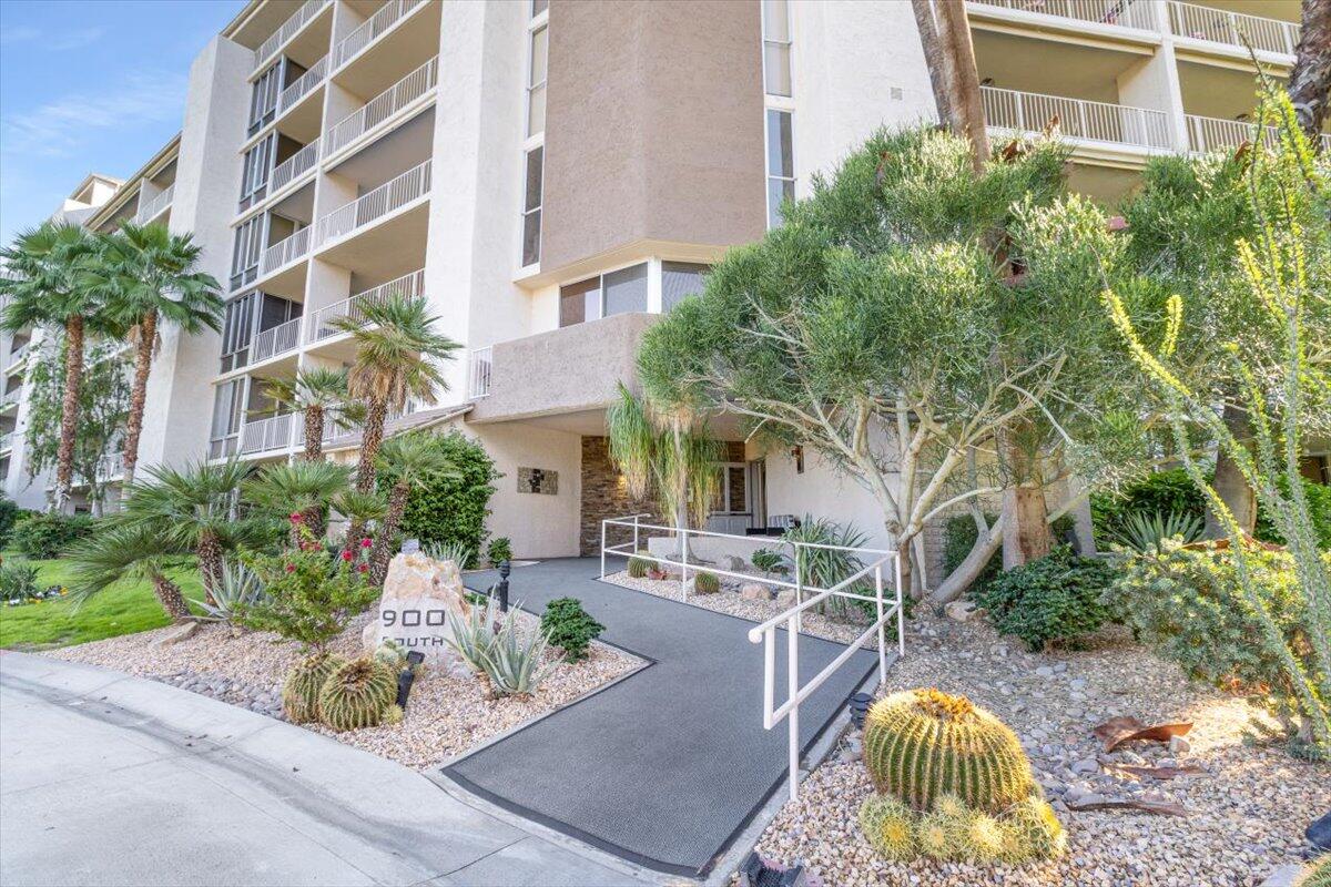 900 Island Drive, Unit 313 Rancho Mirage, CA 92270 - Photo 3 of 62 002-2B9A5955
