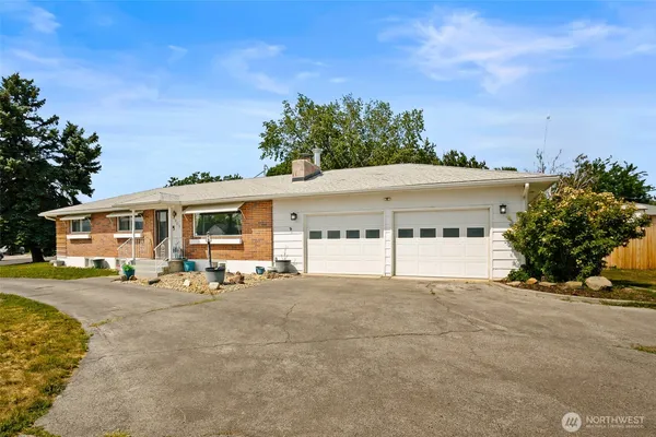 $406,500 | 4905 Bristol Way, Yakima, WA 98908