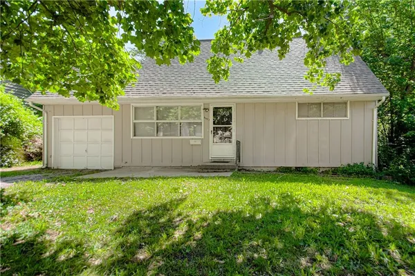 $165,000 | 8603 Corrington Avenue, Kansas City, MO 64138