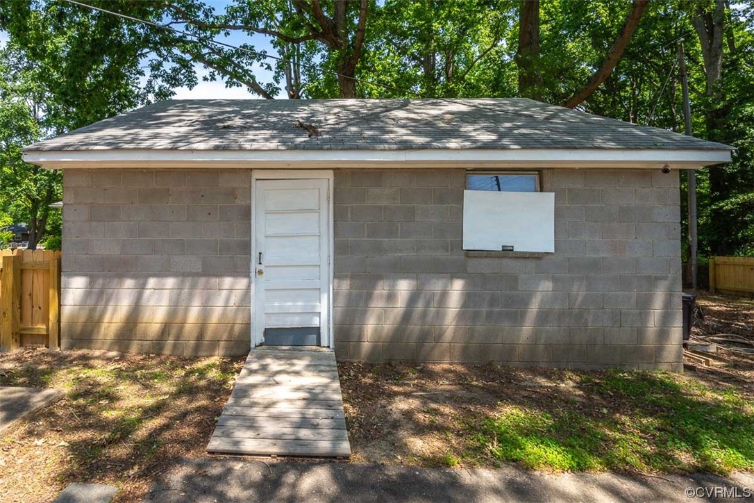1025 Andros Road Richmond, VA 23225 - Photo 29 of 37 a backyard of a house with outdoor seating