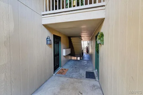 $124,900 | 1104 Mariedale Court, Unit C, St. Louis, MO 63122
