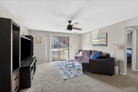 $124,900 | 1104 Mariedale Court, Unit C, St. Louis, MO 63122