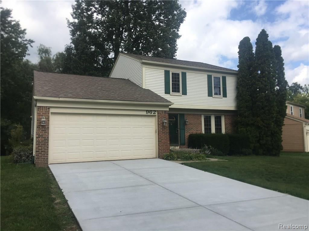 962 Cobblers Road Waterford, MI 48327 - Photo 2 of 16 unnamed (2).jpg