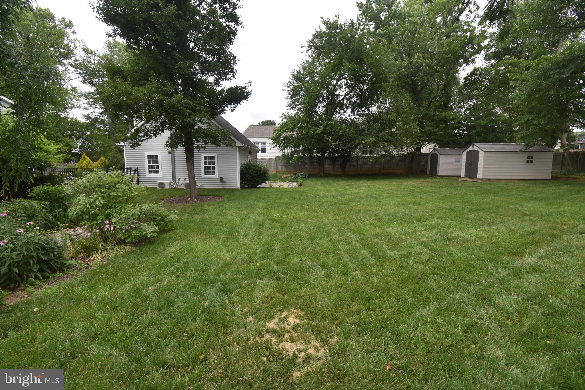 2901 Meadow View Road Falls Church, VA 22042 - Photo 8 of 43 Premium landscaping design/installation