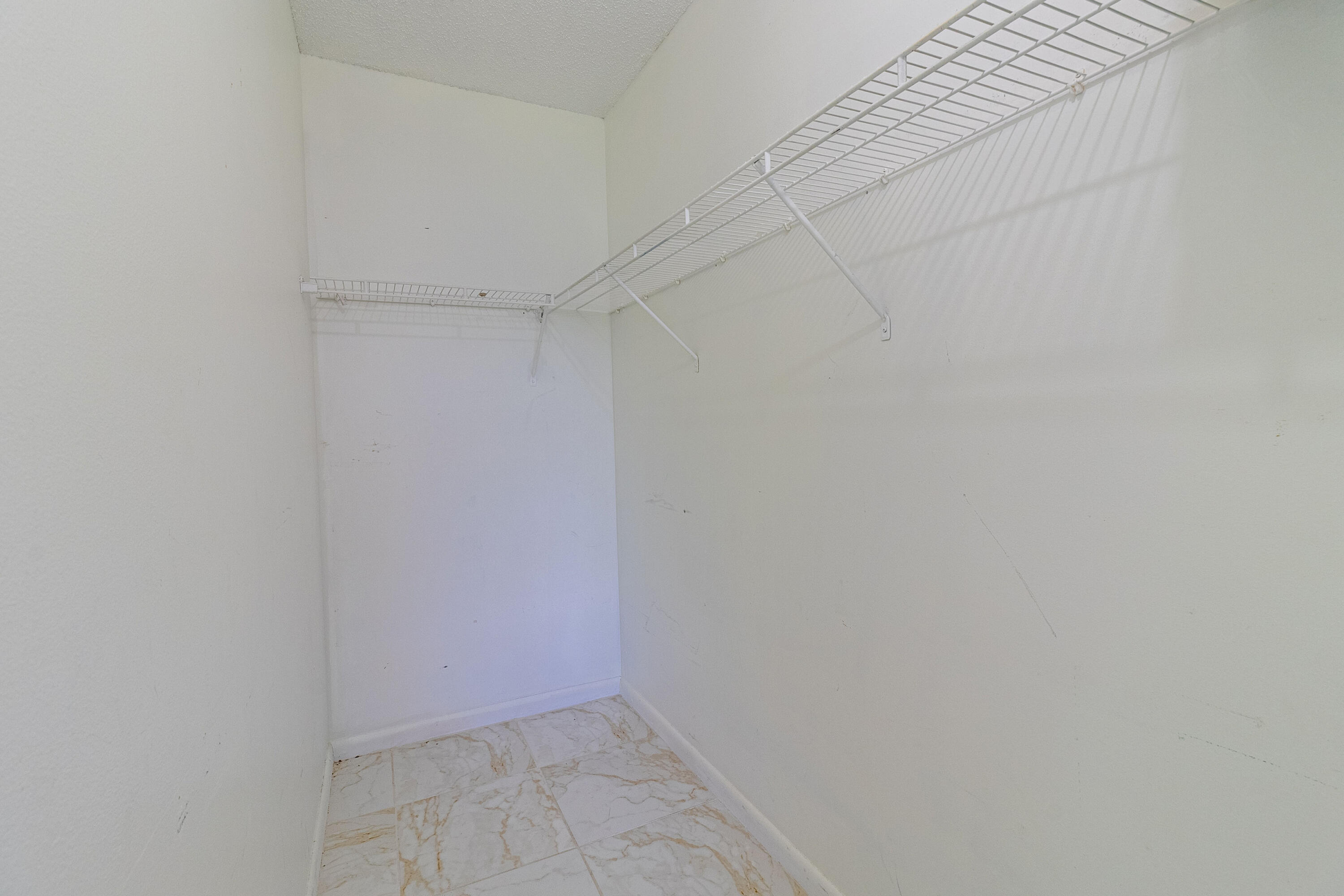 158 Mansfield D Boca Raton, FL 33434 - Photo 22 of 26 Master-closet