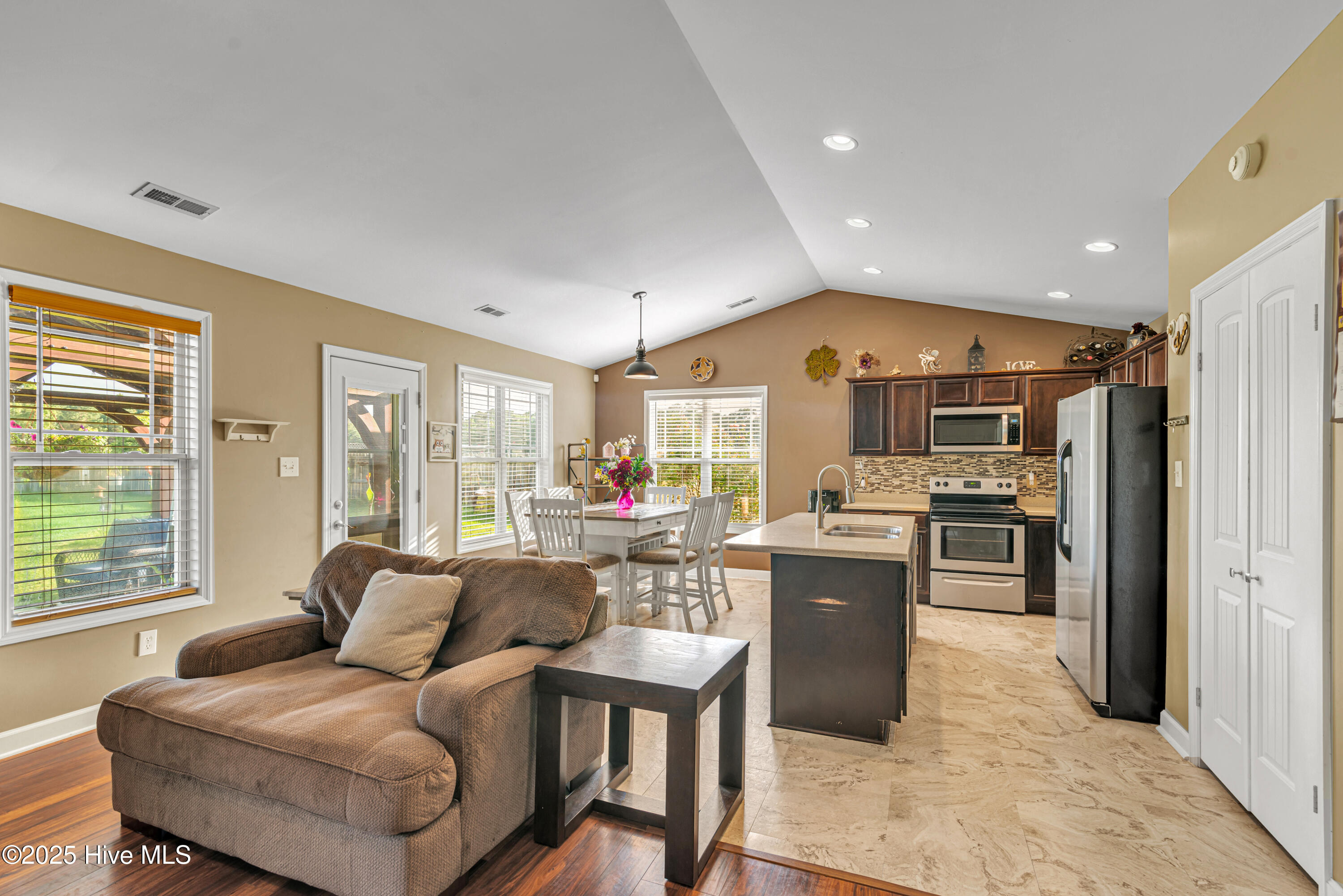 291 Richlands Loop Road Richlands, NC 28574 - Photo 14 of 50 Livingroom kitchen view