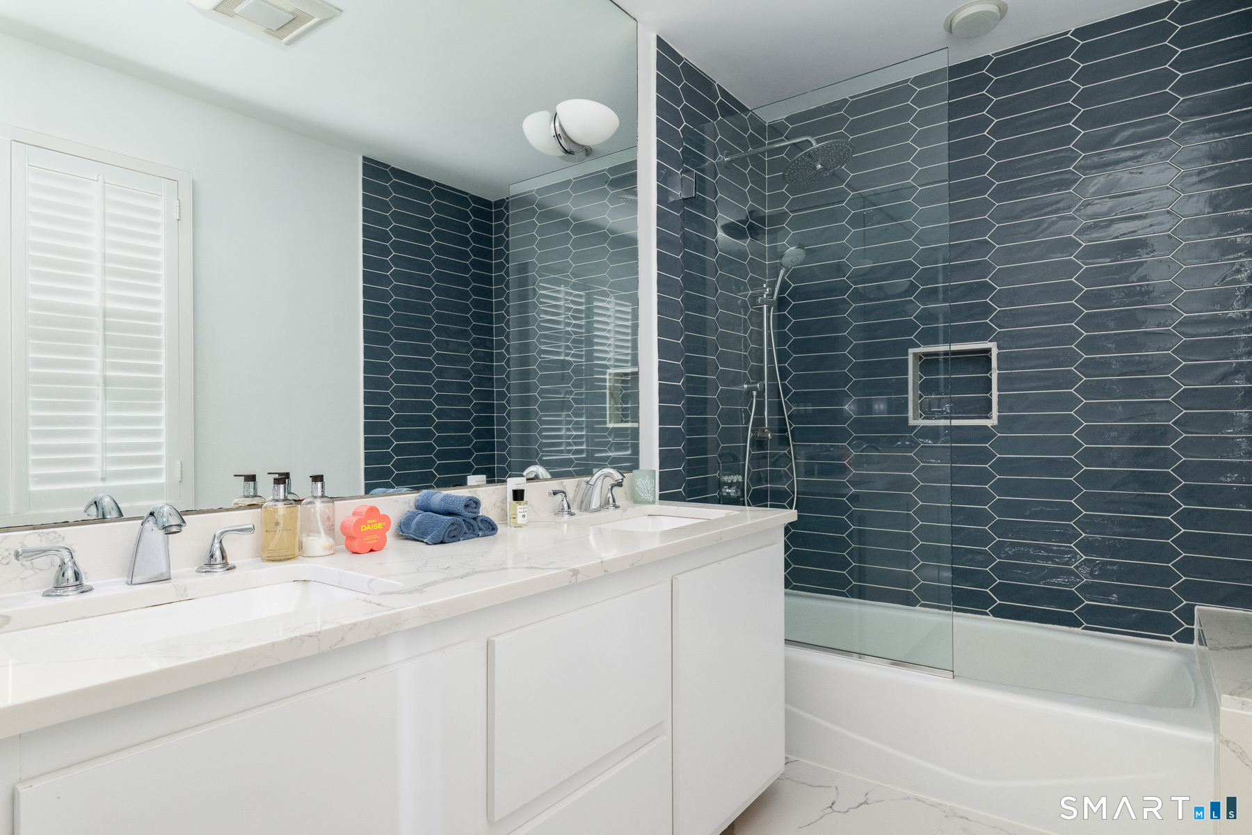 2 Point Road Norwalk, CT 06854 - Photo 22 of 40