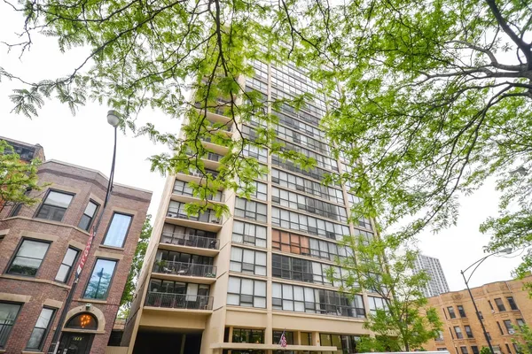 $2,350 | 1540 North LaSalle Street, Unit 1106, Chicago, IL 60610