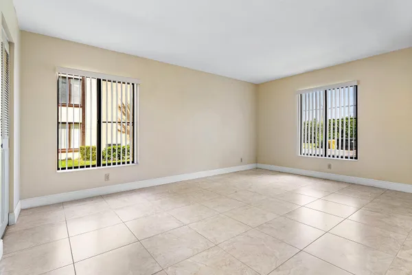 $2,000 | 826 Sky Pine Way, Unit D1, Greenacres, FL 33415