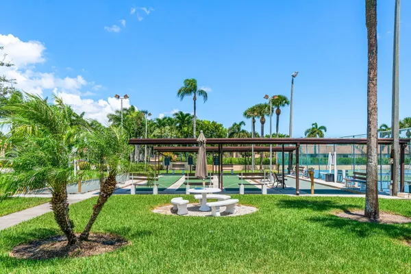 $2,000 | 826 Sky Pine Way, Unit D1, Greenacres, FL 33415