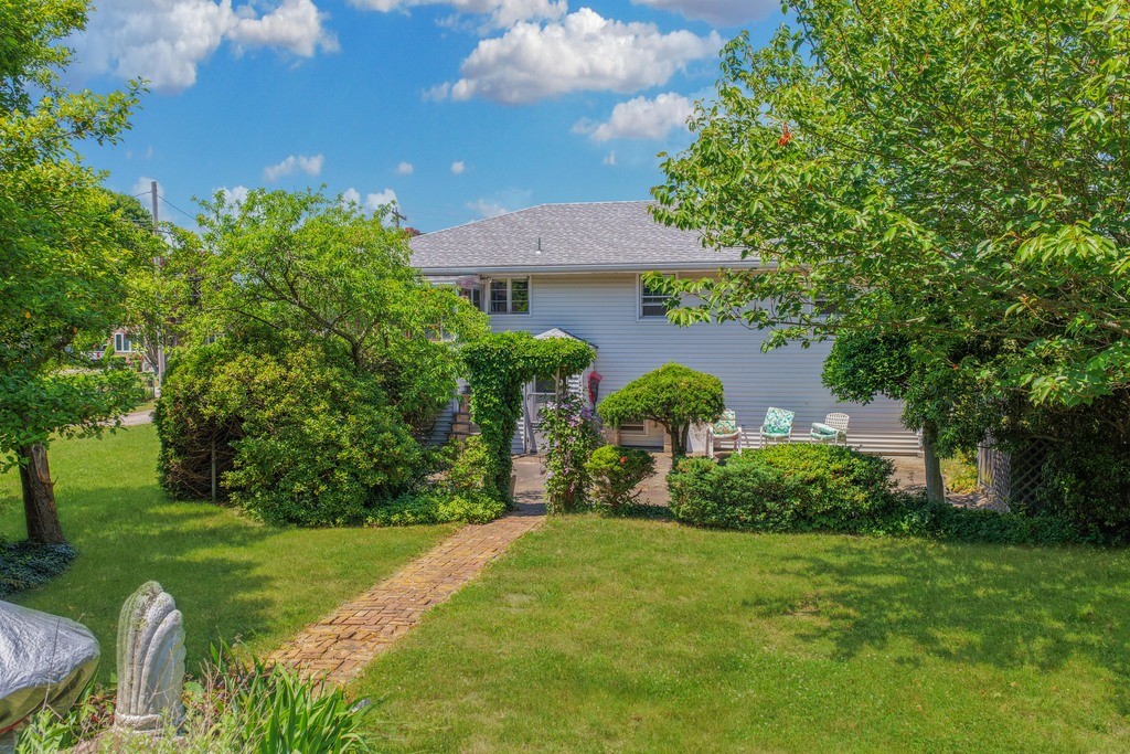 77 Tower Street Westerly, RI 02891 - Photo 24 of 27