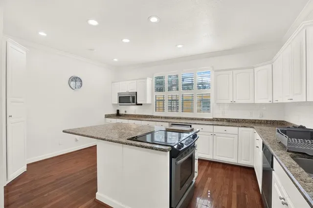 $5,000 | 3006 West Julia Street, Unit C, Tampa, FL 33629