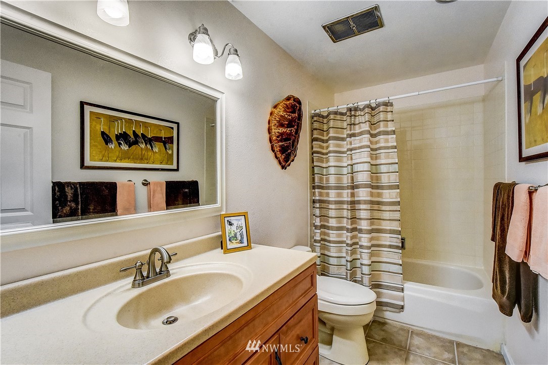 8516 196th Street Southwest, Unit 212 Edmonds, WA 98026 - Photo 7 of 23 Gallery Image 7