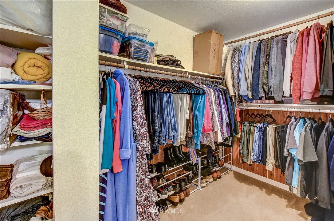8516 196th Street Southwest, Unit 212 Edmonds, WA 98026 - Photo 9 of 23 Gallery Image 9