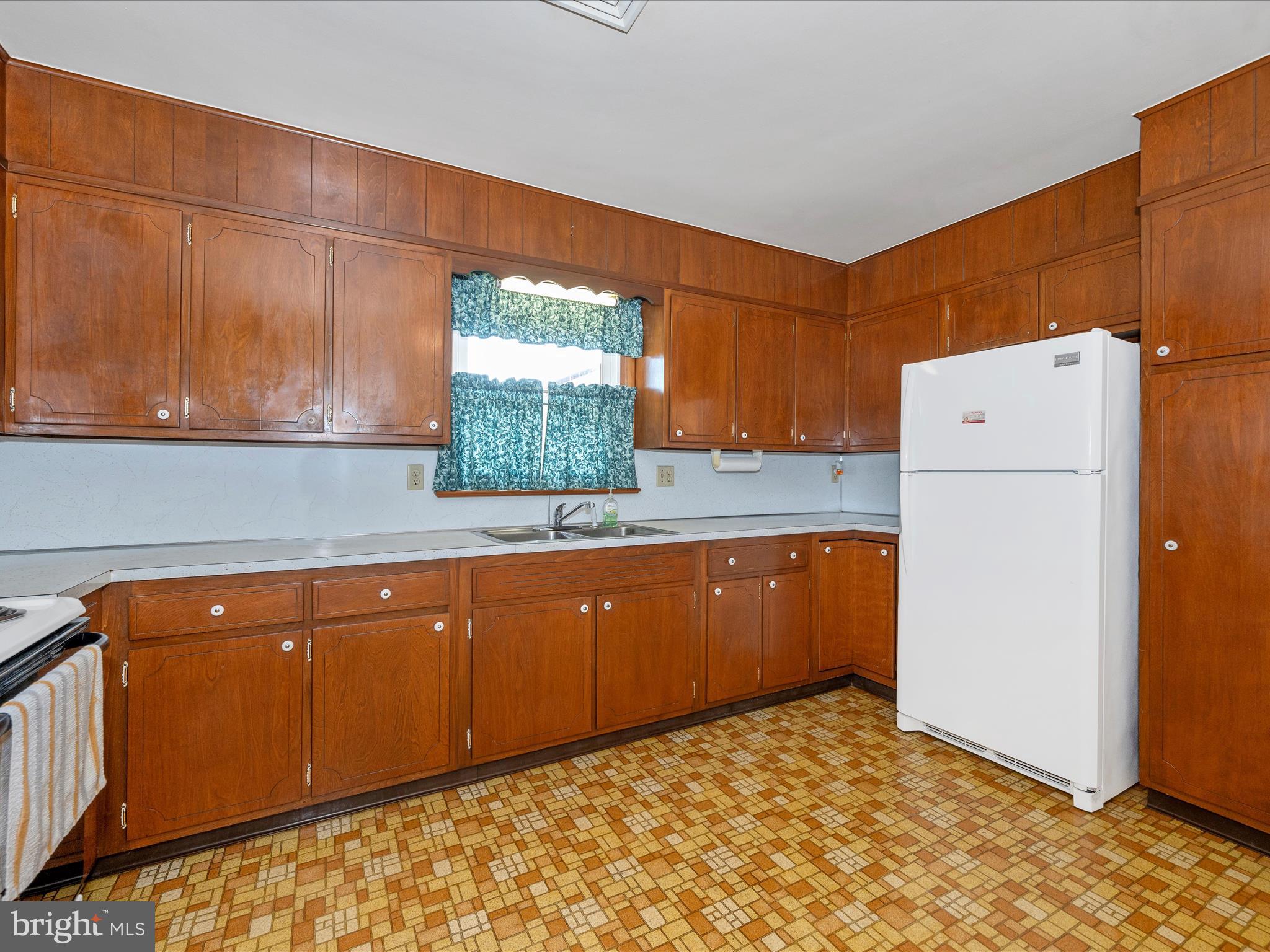 333 Wakefield Road Hagerstown, MD 21740 - Photo 16 of 51 Kitchen