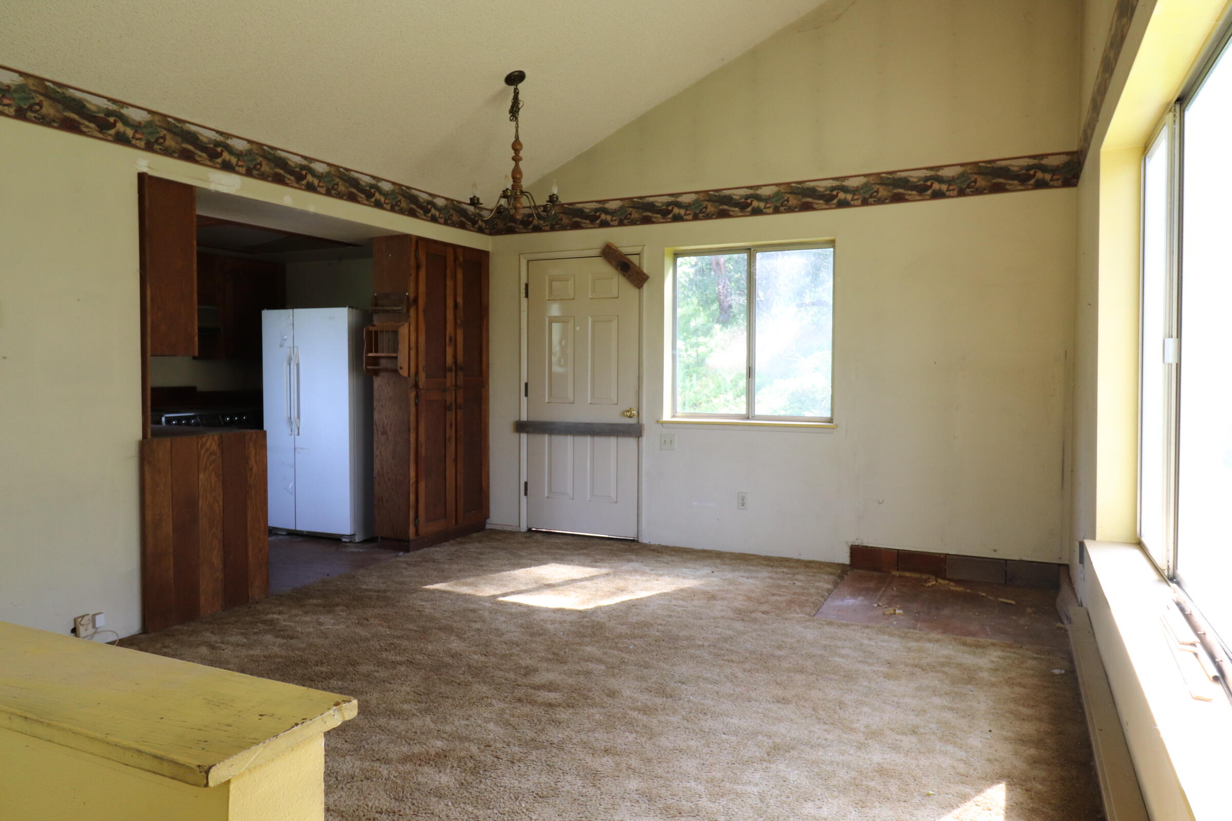 201 Monterico Road Grants Pass, OR 97526 - Photo 5 of 50 IMG_2972