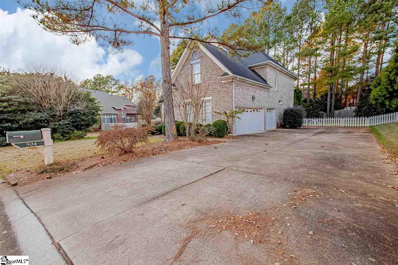 504 Carriage Hill Road Simpsonville, SC 29681 - Photo 2 of 36 Gallery Image 2