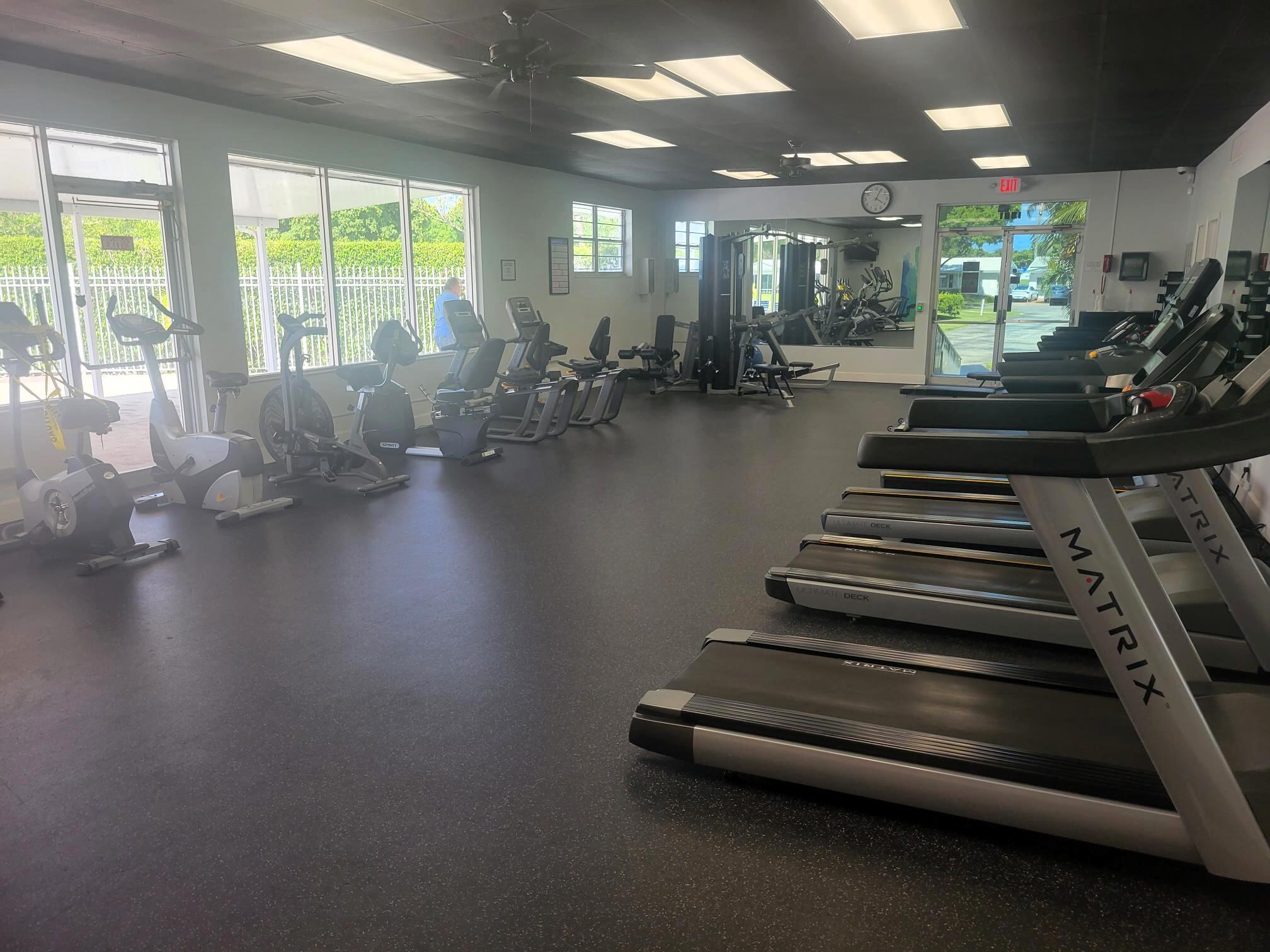 1050 Northwest 90th Way Plantation, FL 33322 - Photo 18 of 37 20230502_160500