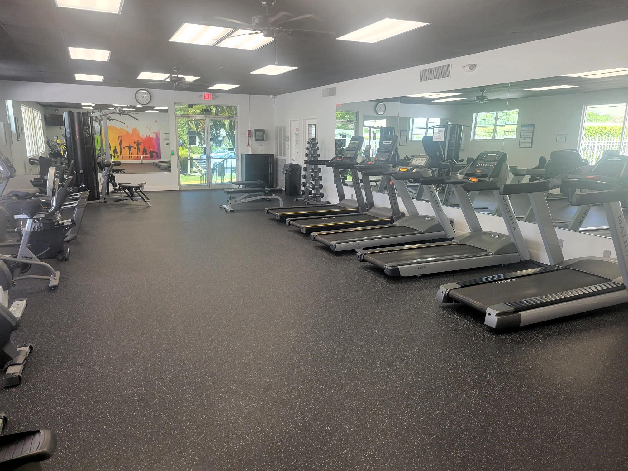 1050 Northwest 90th Way Plantation, FL 33322 - Photo 19 of 37 20230502_160722