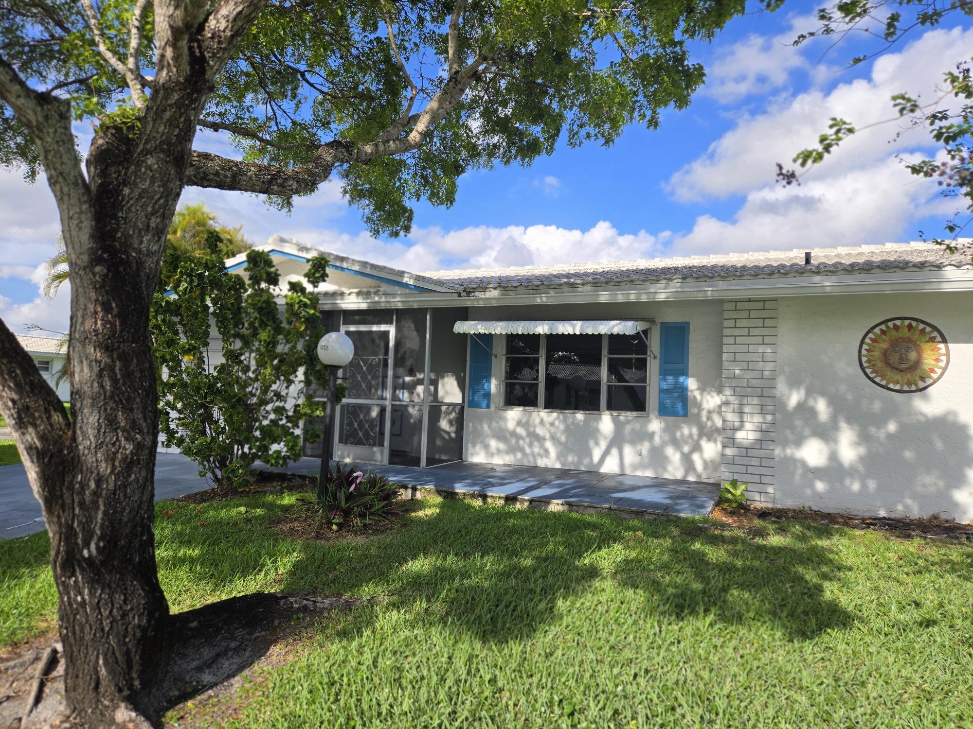 1050 Northwest 90th Way Plantation, FL 33322 - Photo 3 of 37 1050 FRONT PIC