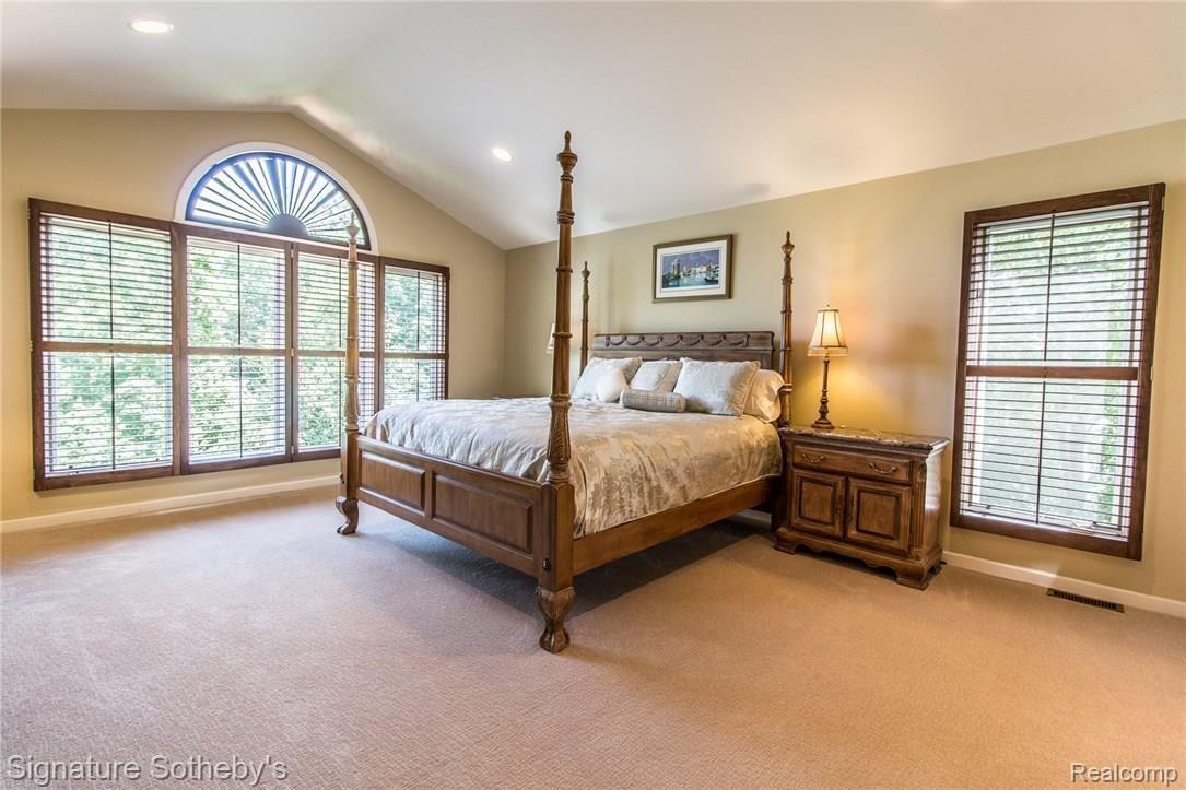 1650 Scenic Hollow Rochester, MI 48306 - Photo 36 of 60 SERENE MASTER BEDROOM