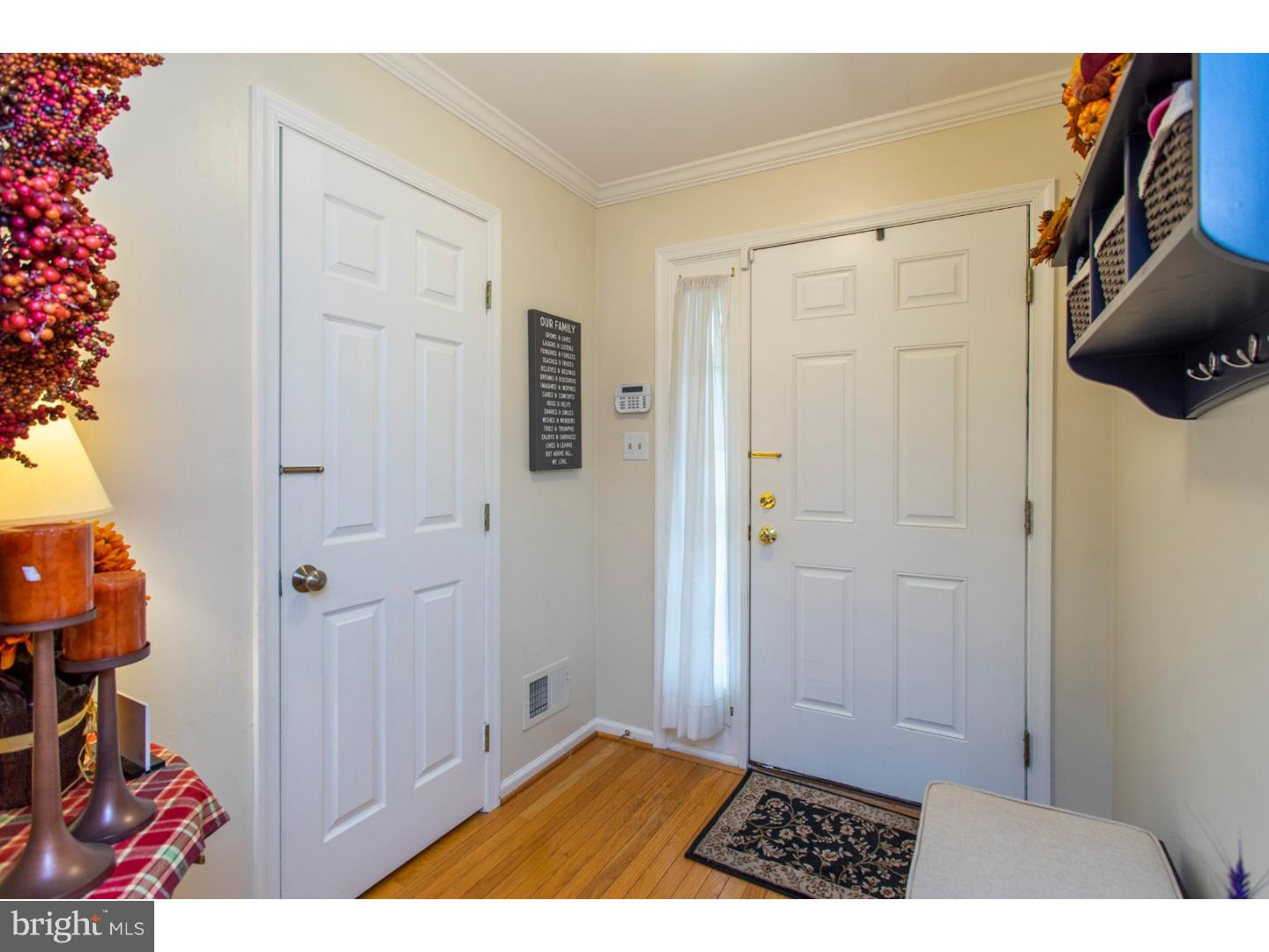 57 Walker Road Limerick, PA 19468 - Photo 3 of 25 Foyer