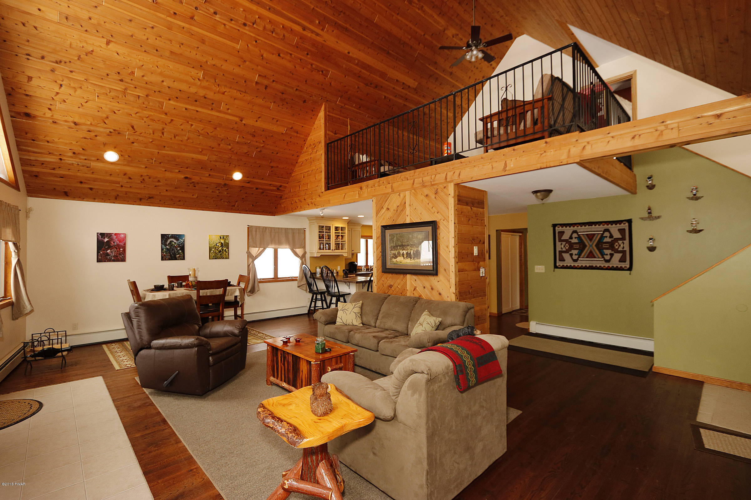 186 Beaverdam Road Tafton, PA 18464 - Photo 6 of 35 Living Room c