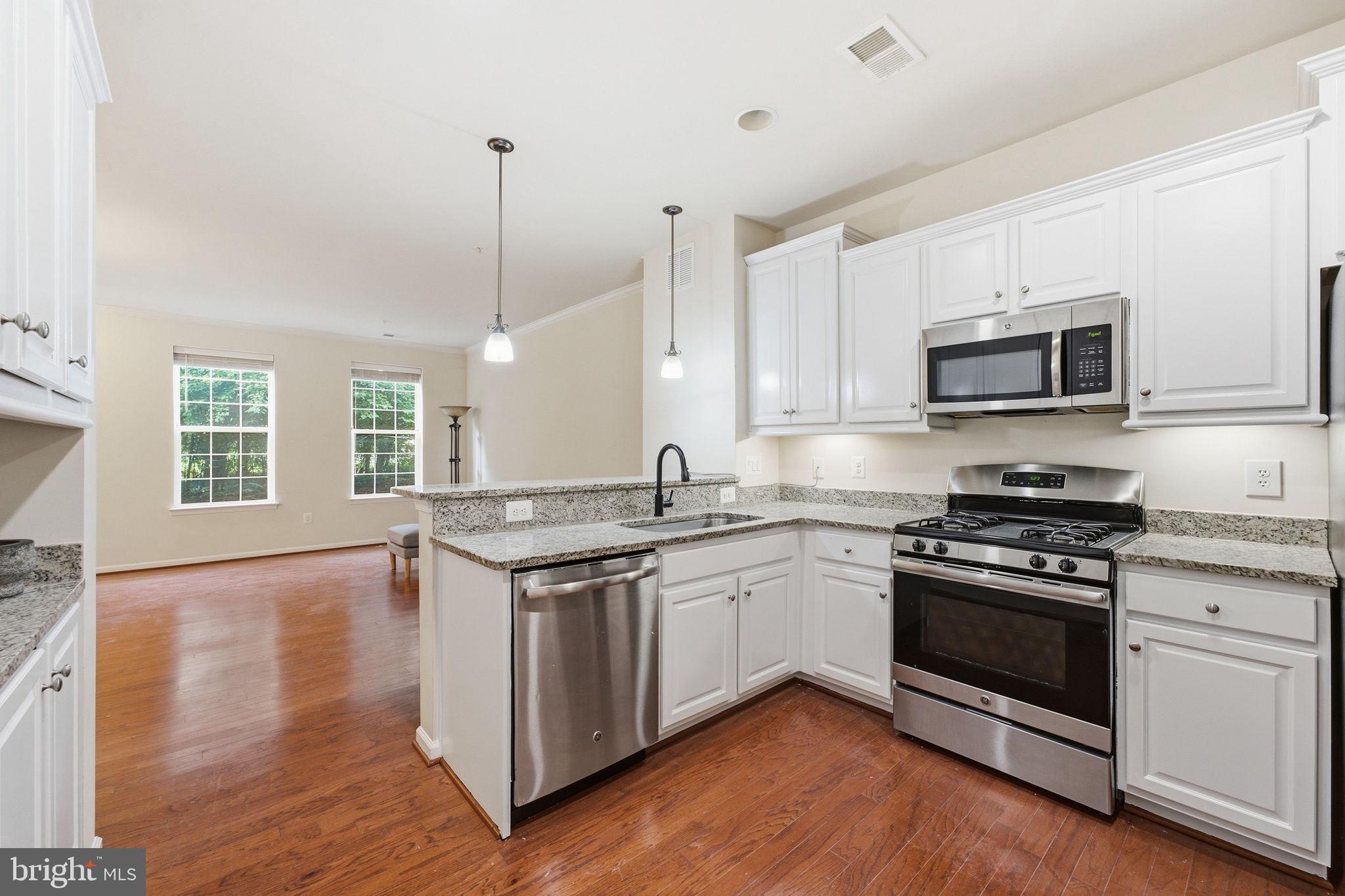 4716 Dane Ridge Circle Woodbridge, VA 22193 - Photo 8 of 29 Gallery Image 8
