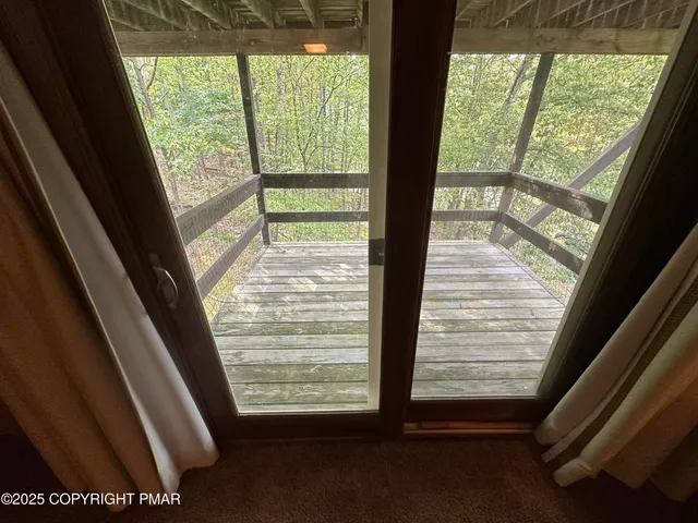 $467,000 | 63 Slalom Way, Tannersville, PA 18372