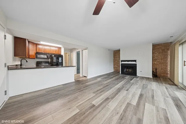 $185,000 | 5809 Oakwood Drive, Lisle, IL 60532