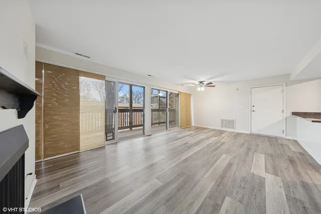 $185,000 | 5809 Oakwood Drive, Lisle, IL 60532