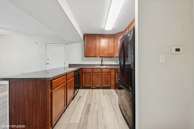 $185,000 | 5809 Oakwood Drive, Lisle, IL 60532