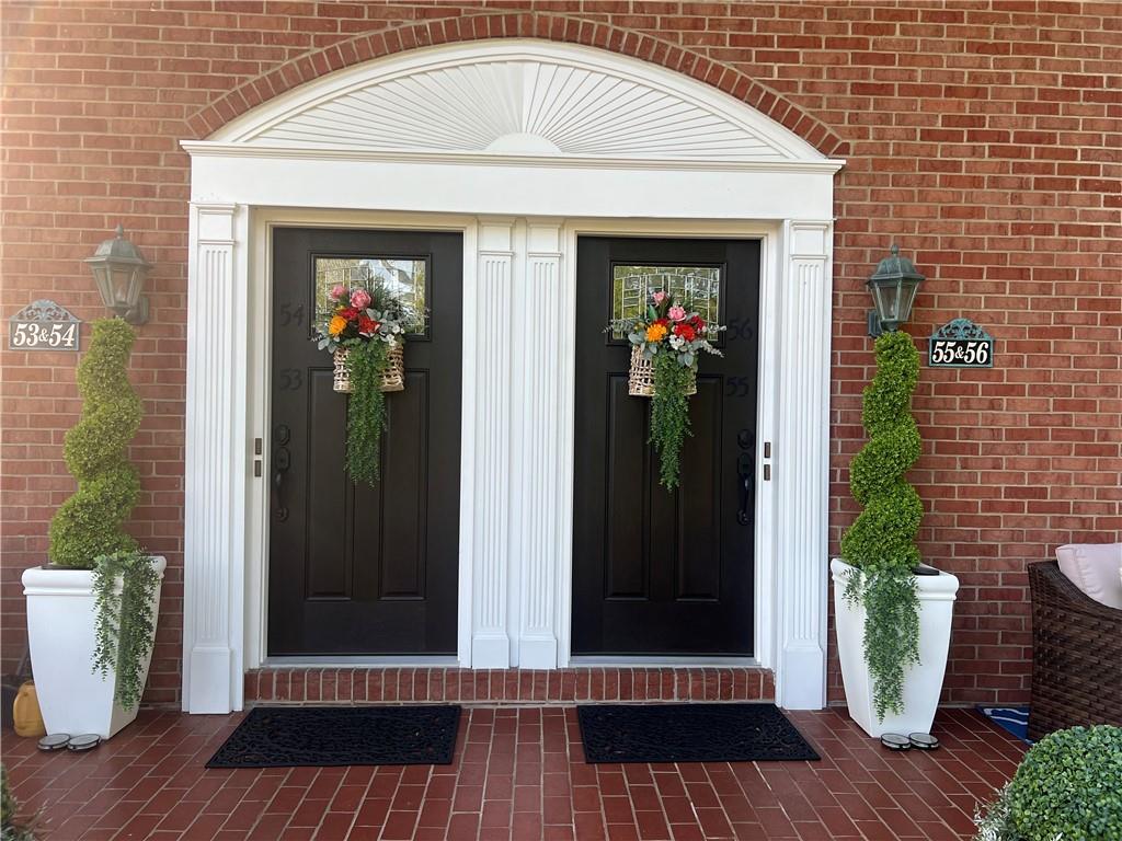 182 Windsor Ridge, Unit 53 New Castle, PA 16105 - Photo 2 of 31 Gallery Image 2