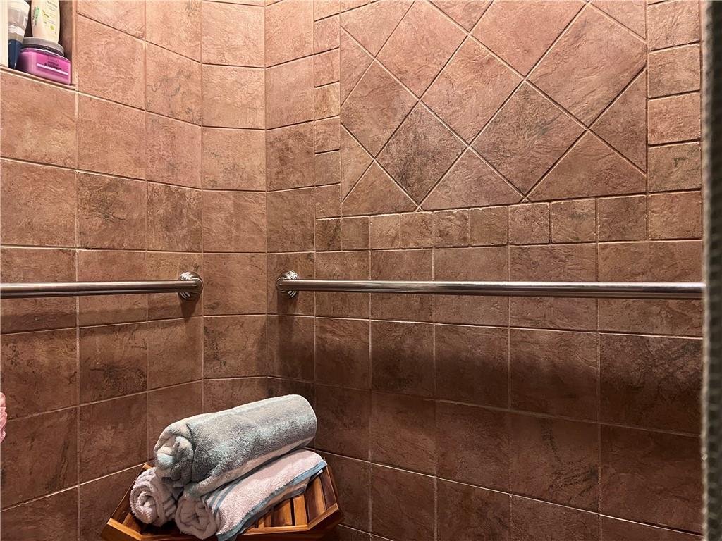 182 Windsor Ridge, Unit 53 New Castle, PA 16105 - Photo 26 of 31 Gallery Image 26