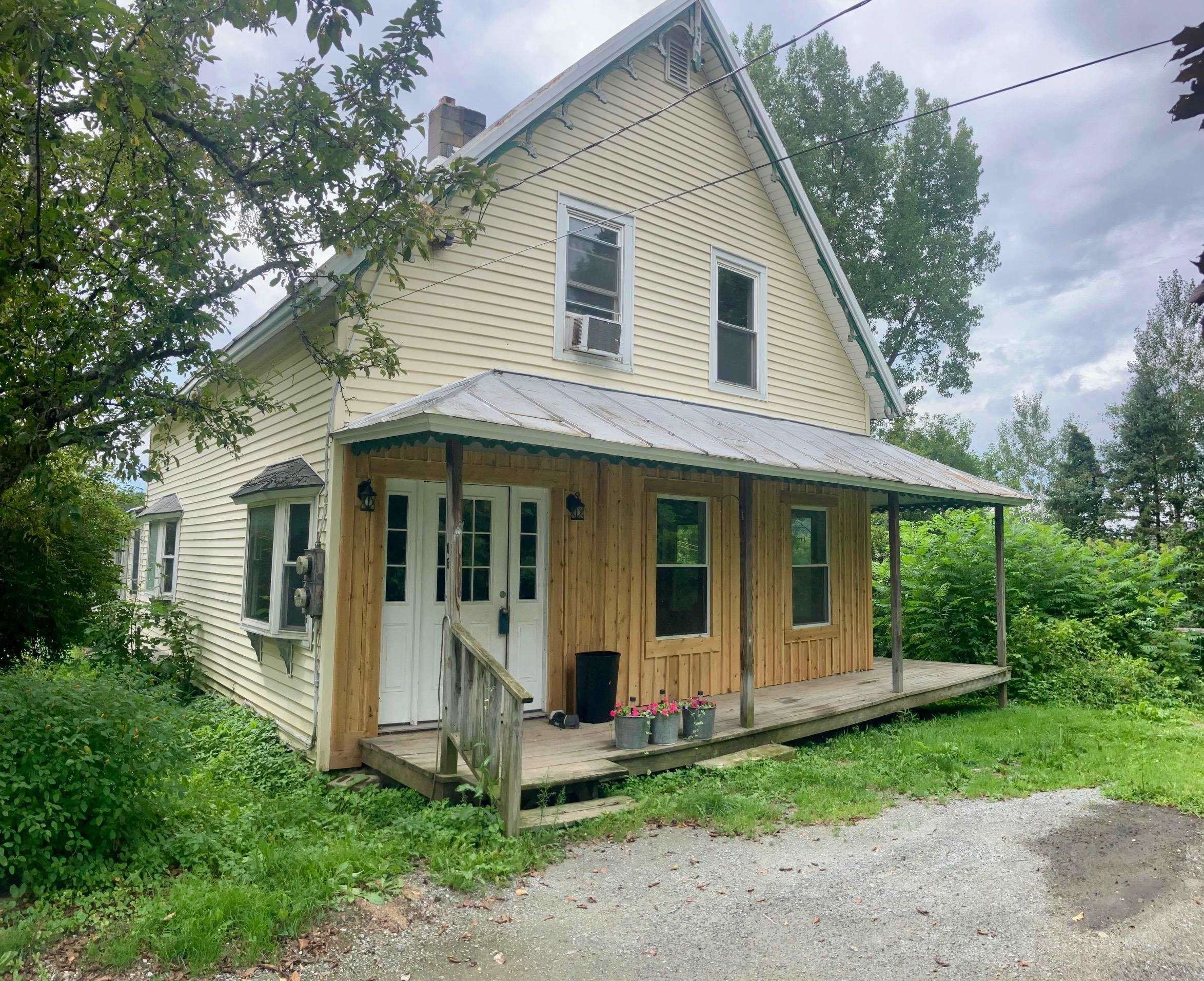 106 Central Street Sheldon, VT 05483 - Photo 1 of 33