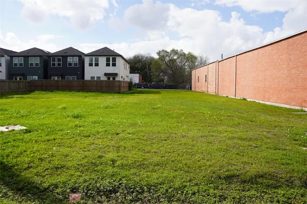 $115,000 | 6315 Eastwood Street, Houston, TX 77021