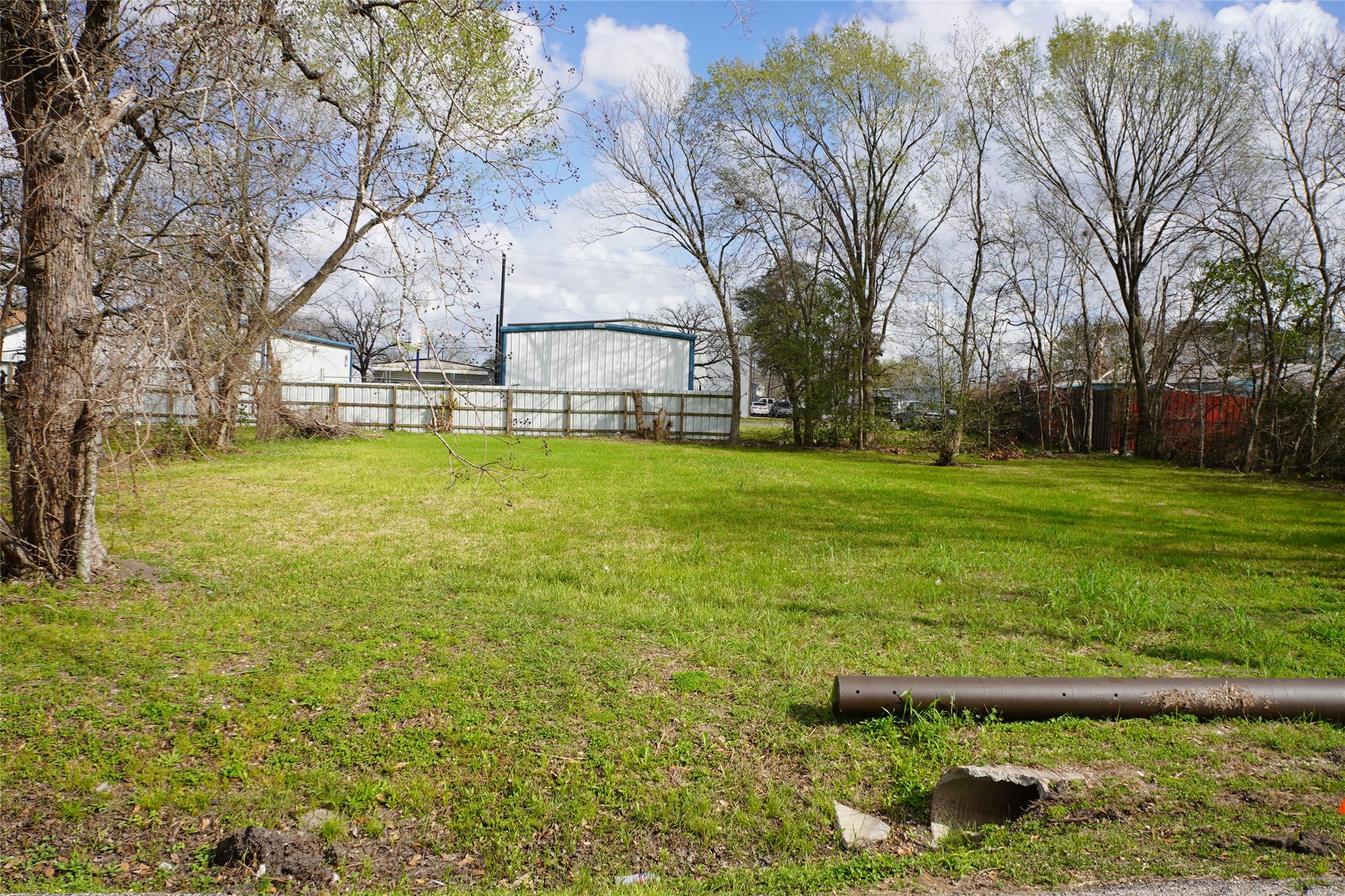 6315 Eastwood Street Houston, TX 77021 - Photo 4 of 5 a backyard of a house with lots of green space