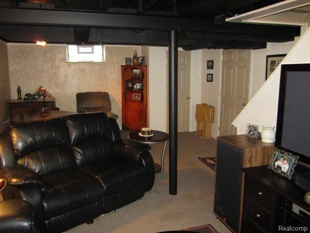 17244 Stephens Road Eastpointe, MI 48021 - Photo 16 of 20 9-8-11 120