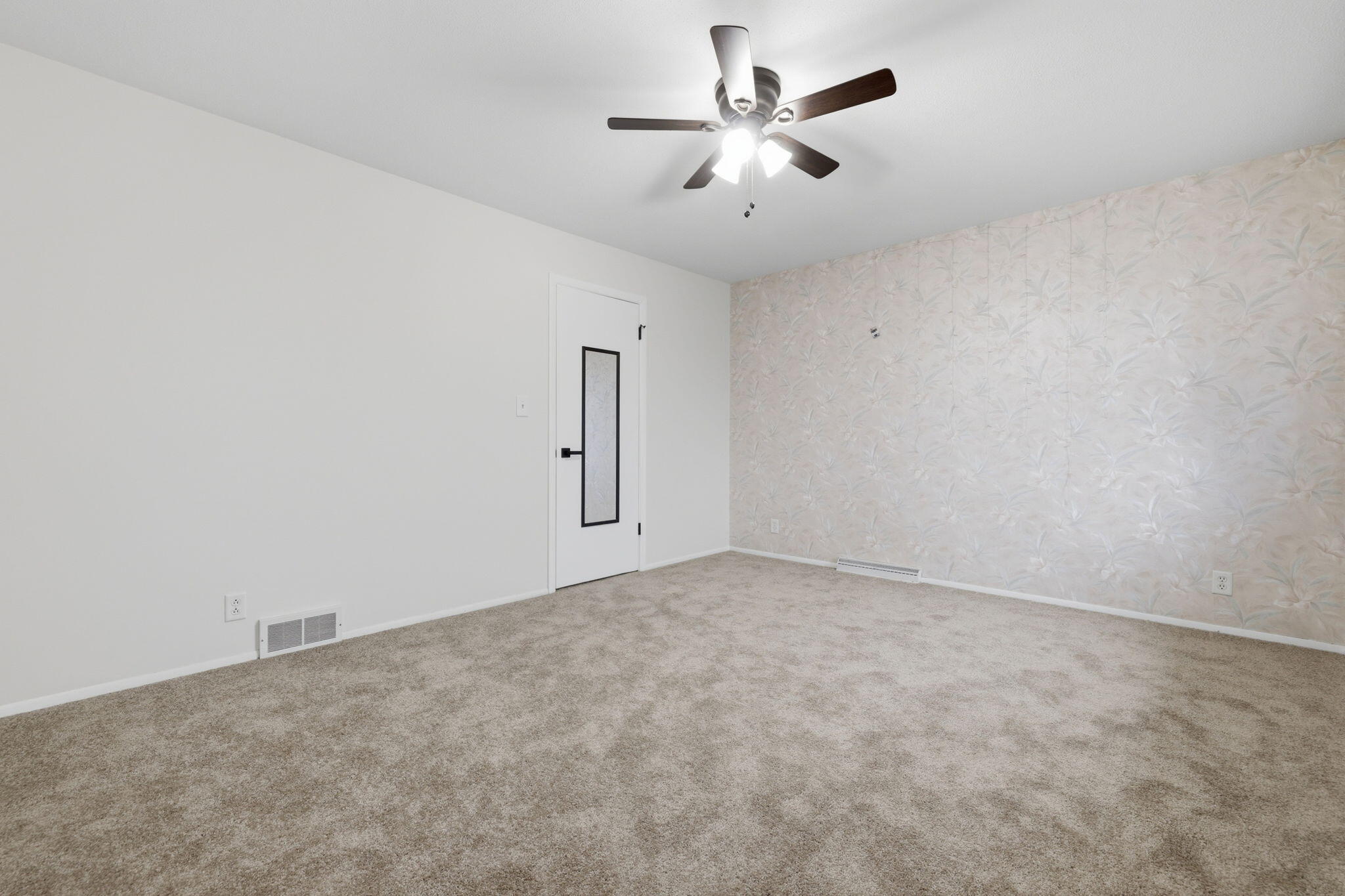 1604 87th Place Kenosha, WI 53143 - Photo 13 of 26 13-web-or-mls-r5__7747 jacek cwik