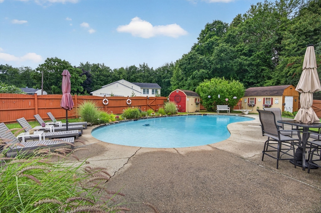 17 Coach Road Billerica, MA 01862 - Photo 14 of 41 Gallery Image 14